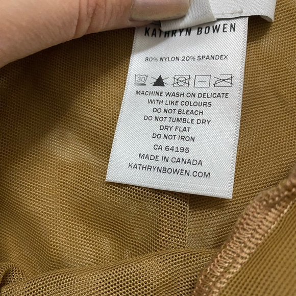 Kathryn Bowen - Skater Leggings - Picture 9 of 9